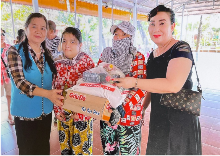 Người phụ nữ đảm đang, giàu lòng nhân ái