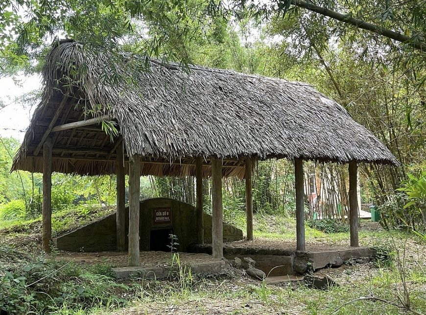 Chuyện kể trong lòng đất mẹ