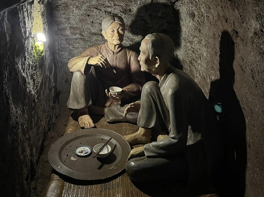 Chuyện kể trong lòng đất mẹ