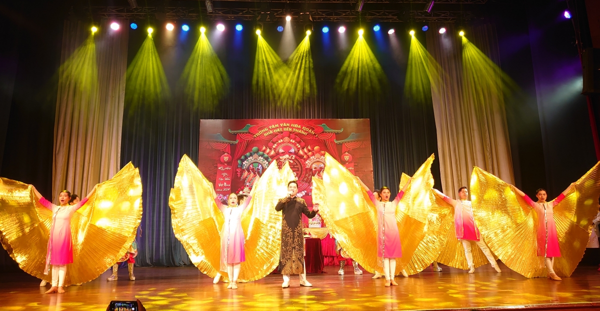 TP. Hồ Chí Minh: Các nghệ sĩ dâng hương Tổ Nghiệp Sân khấu lần thứ 14