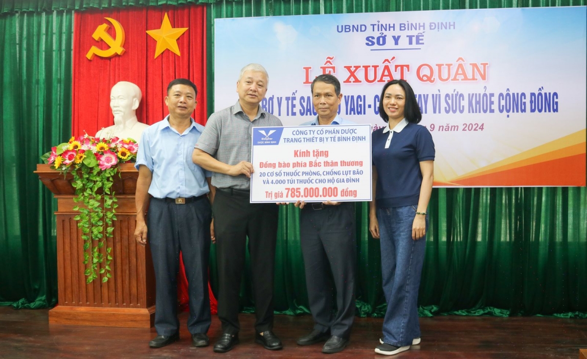 Đoàn công tác y tế tỉnh Bình Định lên đường hỗ trợ đồng bào miền Bắc