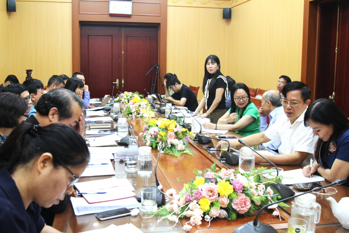 Đại diện Tạp chí Tuyên giáo phát biểu