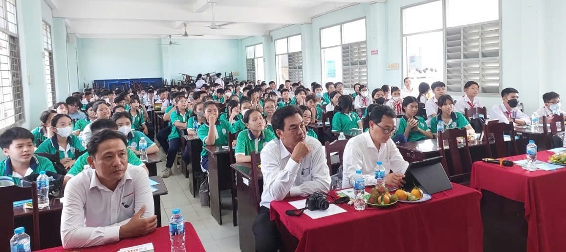 Đẩy mạnh tuyên truyền các biện pháp phòng ngừa tai nạn điện trong mùa mưa bão