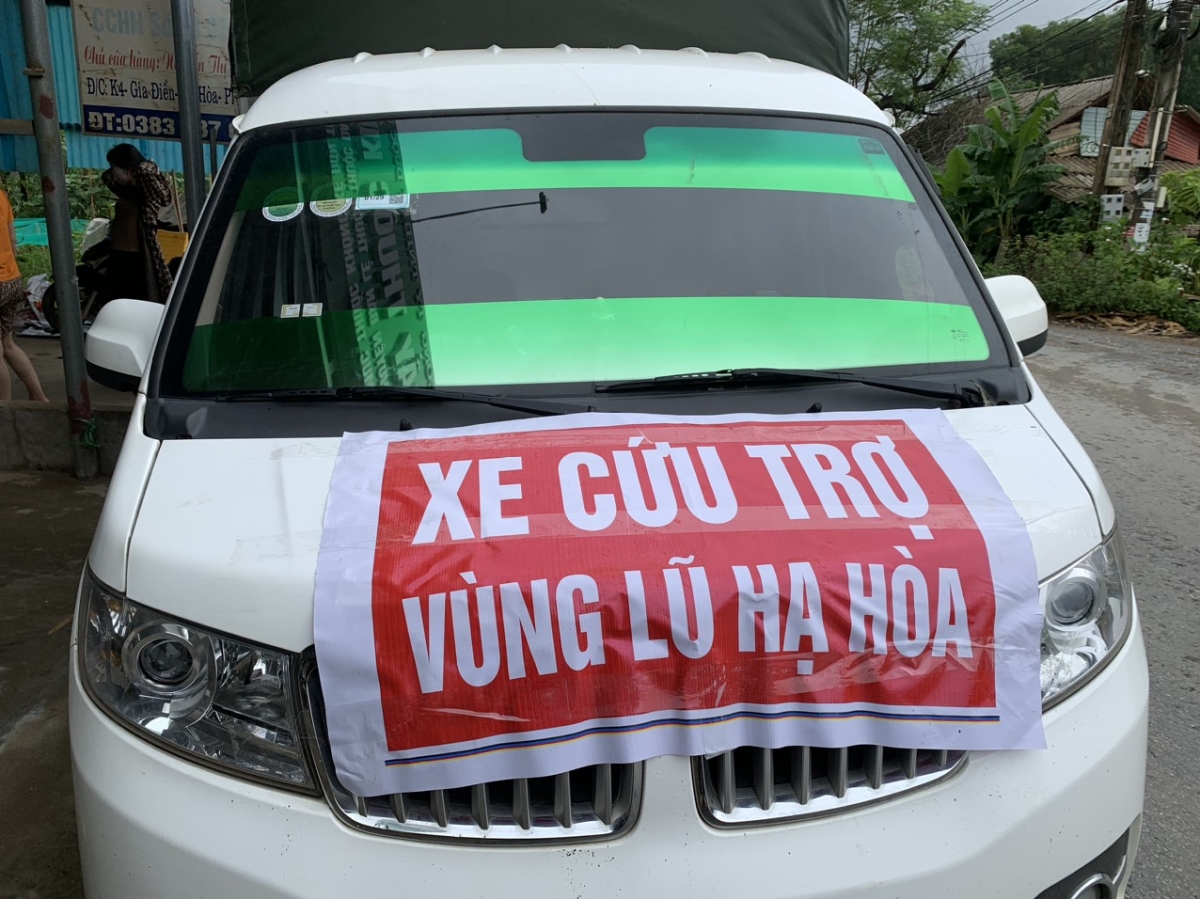 Cơn bão qua đi, tình người còn mãi