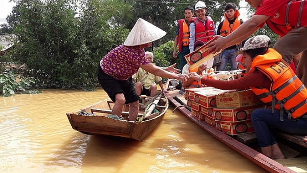 Cứu trợ bằng trái tim và lí trí