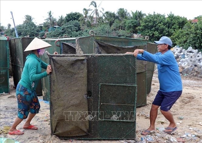 Thủ tướng chỉ đạo tập trung ứng phó áp thấp nhiệt đới có khả năng mạnh lên thành bão và mưa lũ