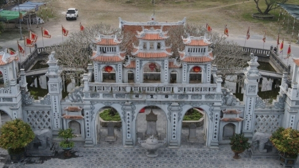 Ra mắt sách chuyên khảo “Phủ Vân Cát – Nơi Thánh Mẫu giáng sinh” in lần thứ hai