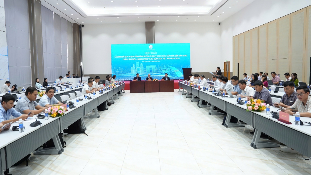 Quang cảnh buổi họp báo