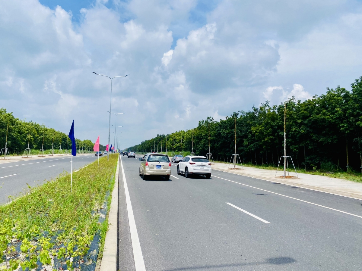 Đường tạo lực Bắc Tân Uyên – Phú Giáo – Bàu Bàng có tổng chiều dài tuyến gần 48 km, với tổng mức đầu tư hơn 5.256 tỷ đồng