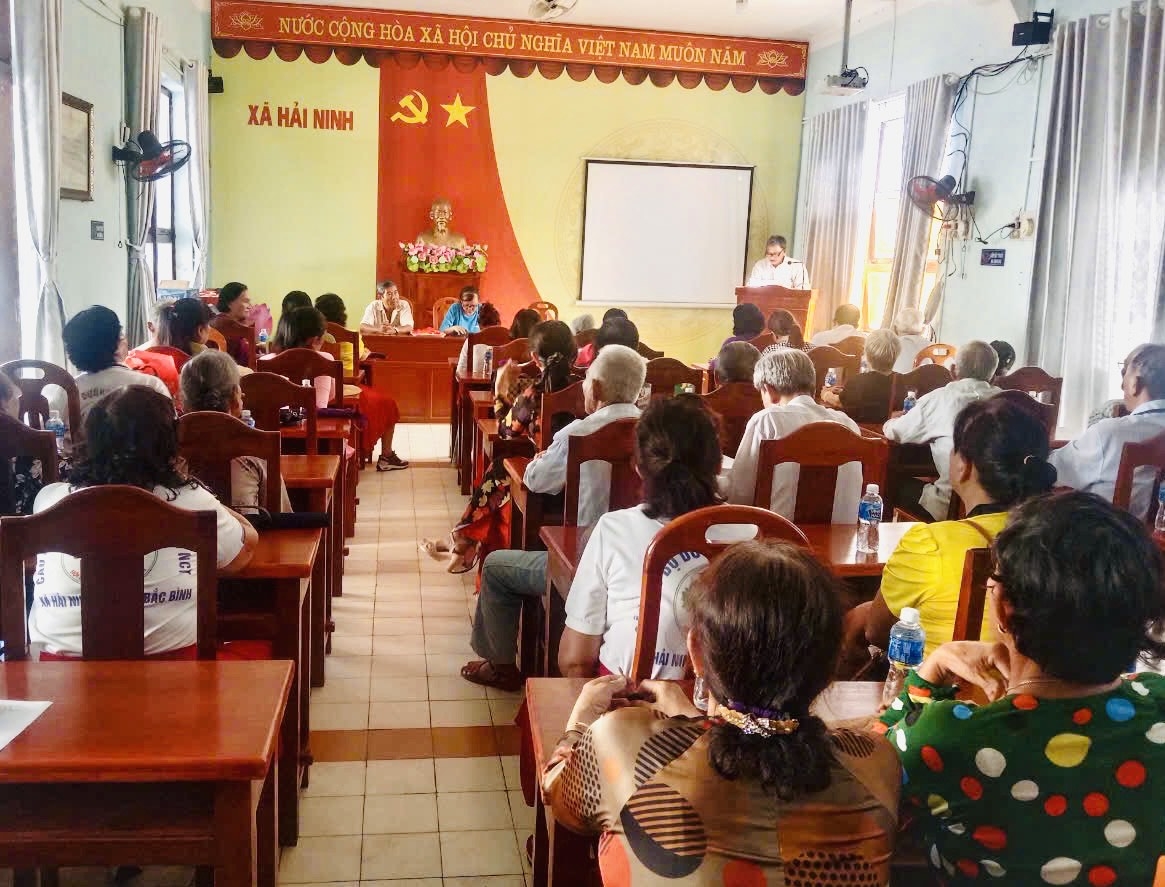 Biểu dương NCT tham gia xây dựng hệ thống chính trị ở cơ sở