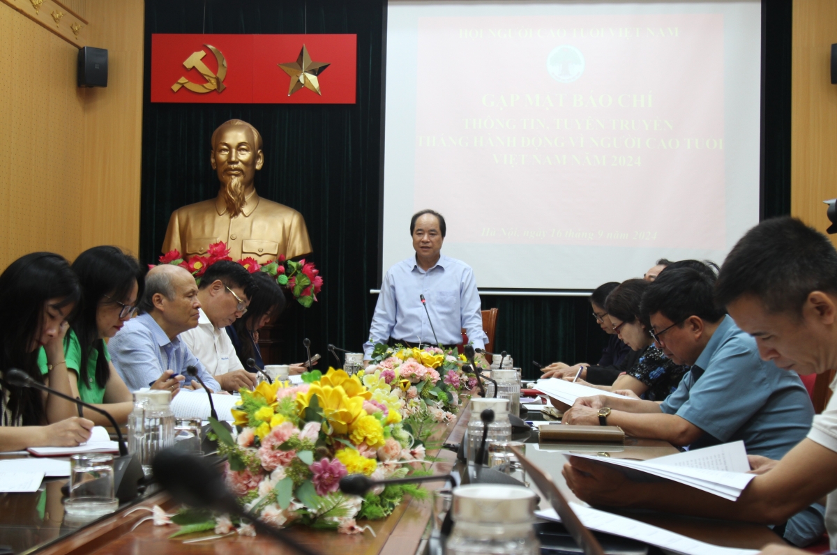 “Chuẩn bị cho tuổi già khi còn trẻ và từ bây giờ”