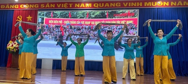 Tiết mục văn nghệ tại buổi lễ phát động