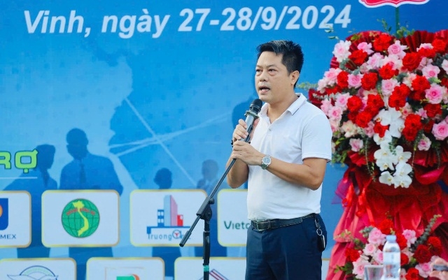 Câu lạc bộ Tennis báo chí Nghệ An tổ chức giải đấu chào mừng ngày Doanh nhân Việt Nam