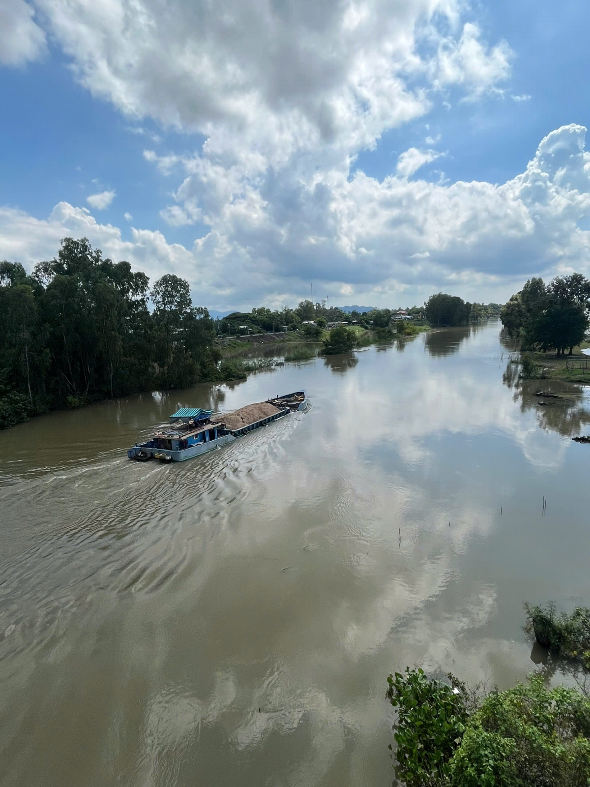 200 năm, một dòng kênh