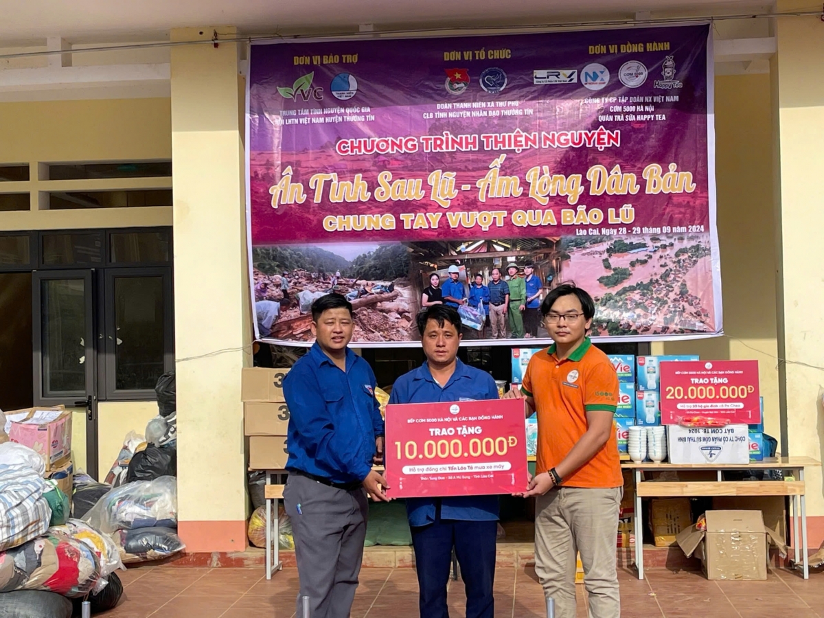 Đoàn thiện nguyện Thường Tín chung tay vượt qua bão lũ ở huyện Bát Xát