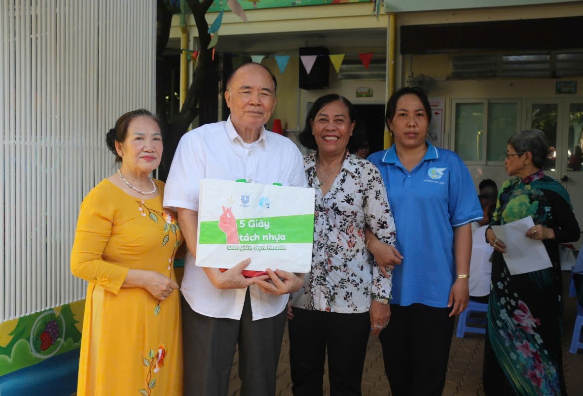 Hội NCT phường Tân Quy tổ chức chúc thọ, mừng thọ NCT