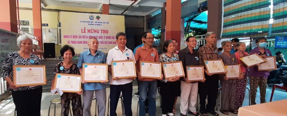 Chúc thọ mừng thọ thể hiện đạo lý “uống nước nhớ nguồn” của dân tộc Việt Nam