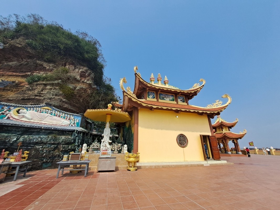 Ngôi đền bị gắn với lời đồn cứ yêu nhau đến đền là chia tay