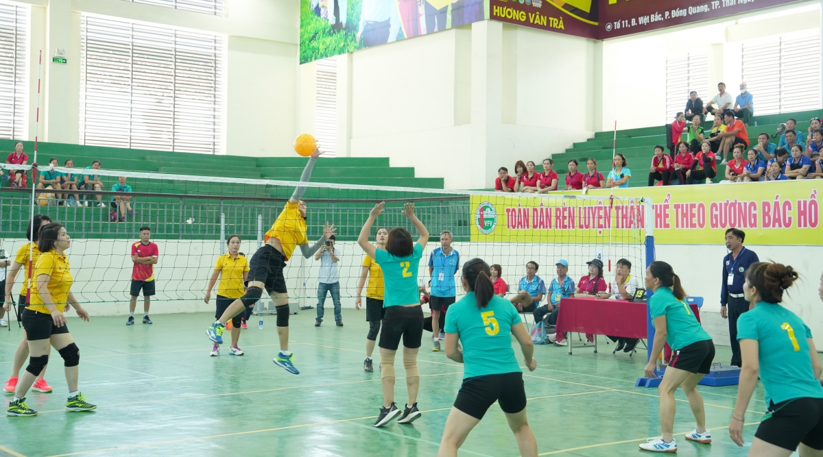 Sân chơi lành mạnh, duy trì sức khỏe dẻo dai cho người cao tuổi