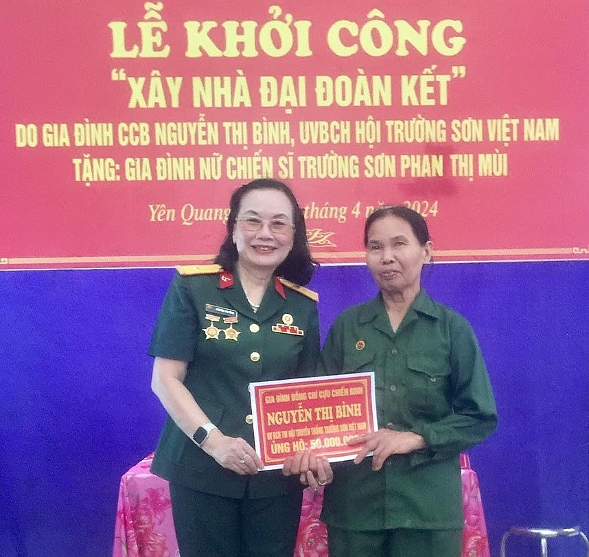 Tấm gương về trọn nghĩa, vẹn tình với đồng đội