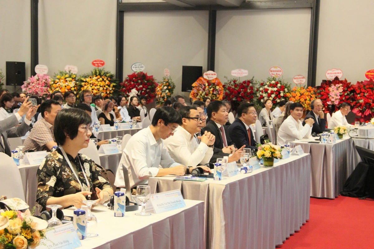 Chăm sóc người cao tuổi thích ứng già hóa dân số