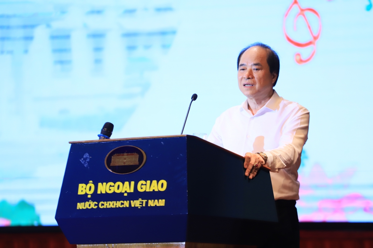 Nghệ sĩ cao tuổi “cháy” hết mình