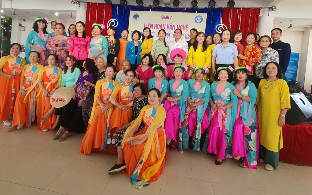 Liên hoan Tiếng hát người cao tuổi quận 7 năm 2024