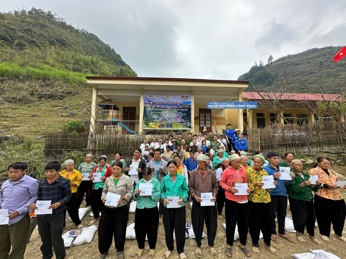 Tổ chức “Chương trình từ thiện về với vùng cao