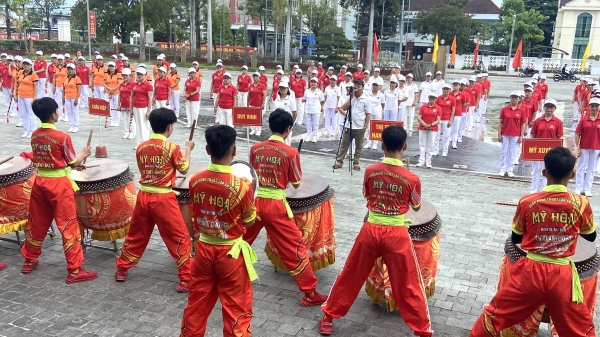 Tích cực xây dựng Đảng, chính quyền ở cơ sở vững mạnh