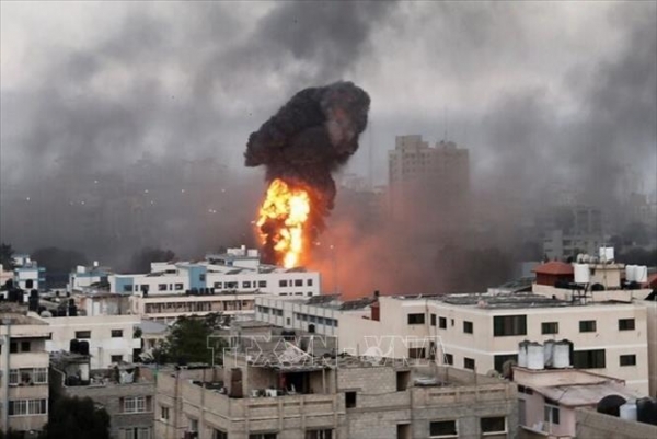 Mỹ không kích nhiều nơi ẩn náu của IS tại Syria