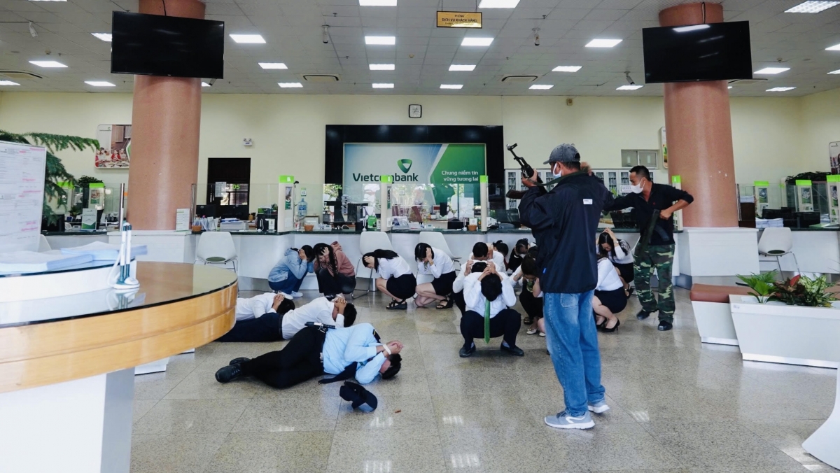 Bình Thuận: Diễn tập xử lý tình huống Ngân hàng bị cướp tài sản
