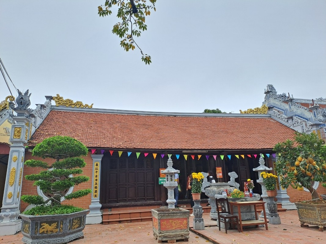 “Tận mục sở thị” ngôi đền linh thiêng có cây Gạo nhiều tuổi nhất Việt Nam