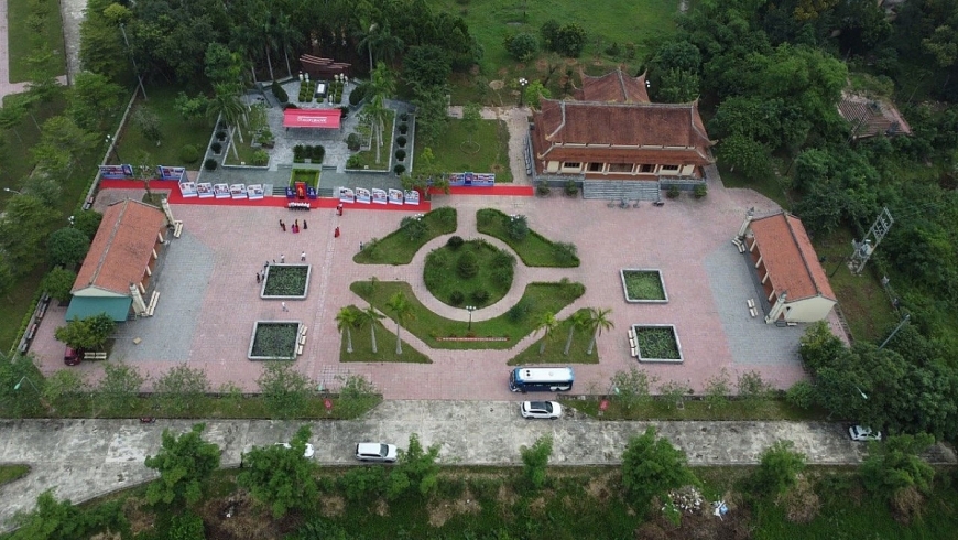 Triển lãm ảnh về chân dung, cuộc đời đồng chí Lý Tự Trọng