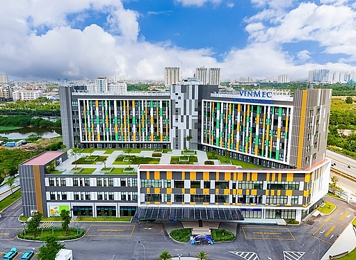Vinmec Smart City có vốn đầu tư 1.500 tỷ đồng với quy mô gần gần 60.000 m2, kỳ vọng sẽ mở ra lựa chọn mới về dịch vụ y tế chất lượng cao và trở thành bệnh viện tốt nhất khu vực phía Tây Hà Nội