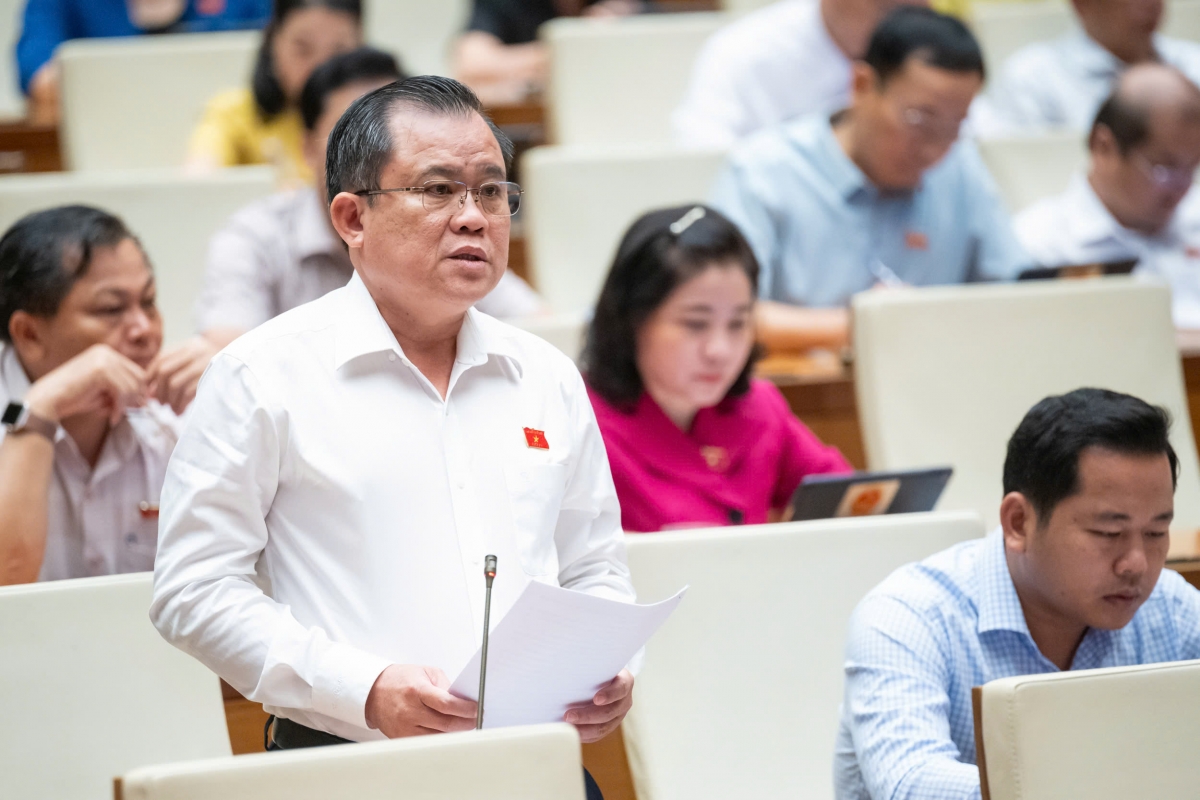 Kì họp thứ 8, Quốc hội Khoá XV:  Quy định loại thuốc, nguyên liệu làm thuốc, các phương tiện điện tử cụ thể được phép kinh doanh theo phương thức thương mại điện tử