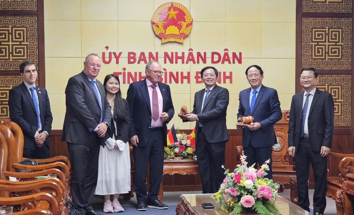 Tập đoàn PNE đầu tư dự án điện gió ngoài khơi tại Bình Định