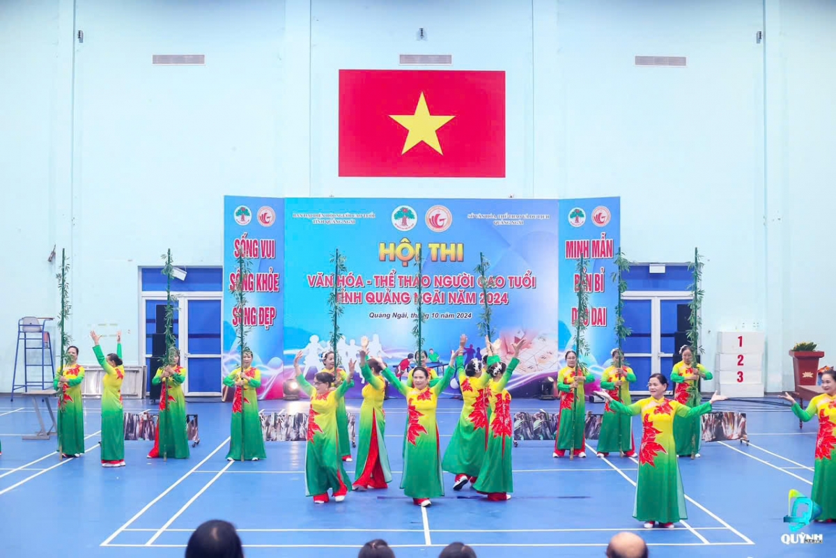 Tiết mục văn nghệ chào mừng Hội thi