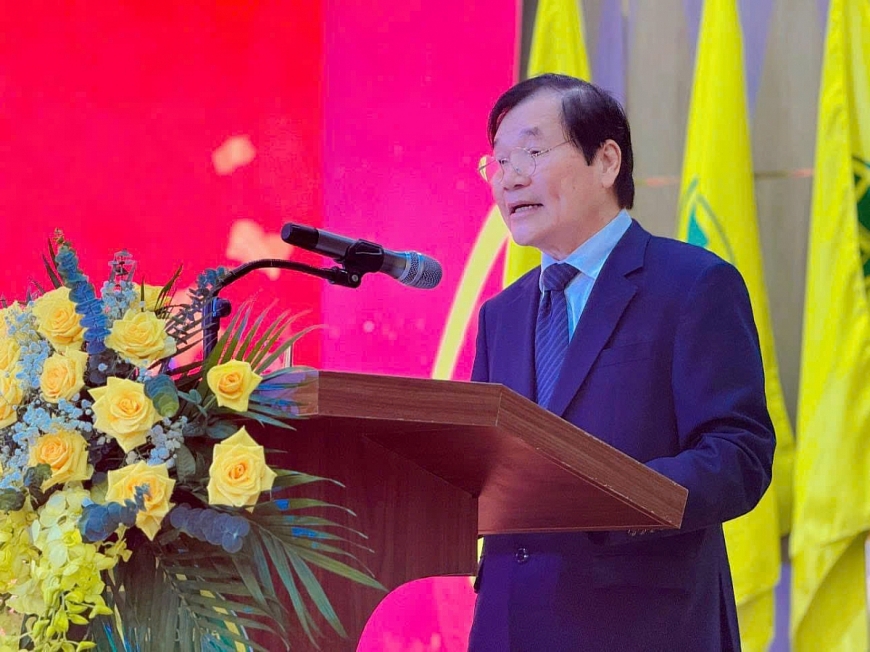 2.	PGS. TS Phạm Dương Châu – Phó Hiệu trưởng phụ trách Khối sức khoẻ phát biểu tại buổi Lễ.