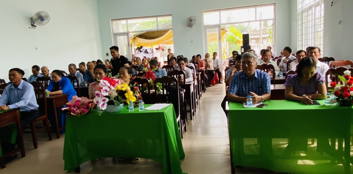 Ra mắt CLB Liên thế hệ tự giúp nhau ở ấp Phú Sơn