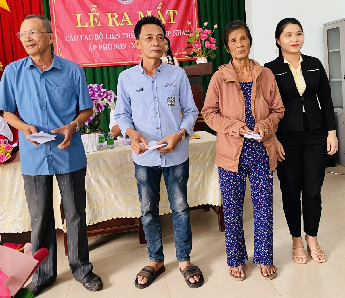 Ra mắt CLB Liên thế hệ tự giúp nhau ở ấp Phú Sơn