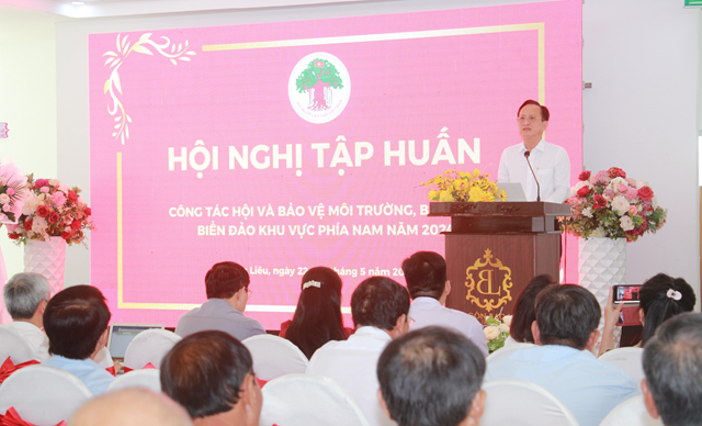 Ông Phạm Văn Thiều, Chủ tịch UBND tỉnh Bạc Liêu phát biểu chào mừng Hội nghị tập huấn do Trung ương Hội NCT Việt Nam tổ chức. 