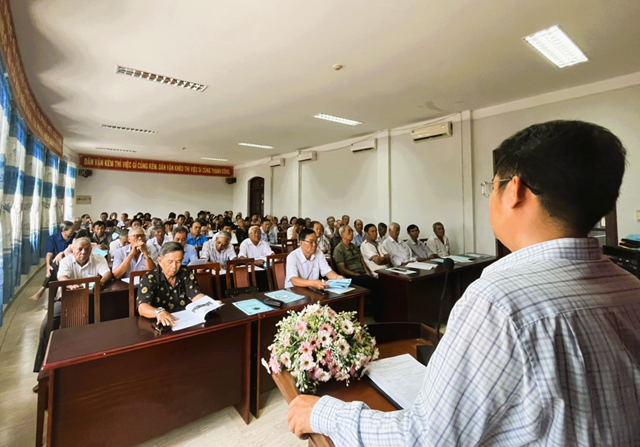 Lớp tuyên truyền, hướng dẫn NCT tham gia bảo vệ môi trường tại TP Bạc Liêu, tỉnh Bạc Liêu. 