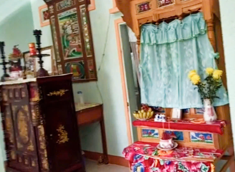 Bàn thờ của gia tộc.