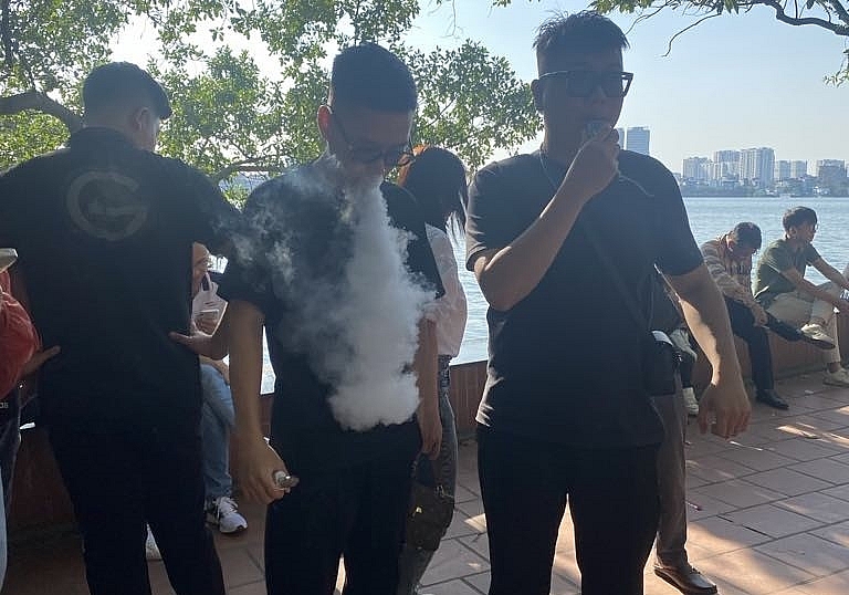 Hút thuốc lá điện tử gây rối loạn ý thức