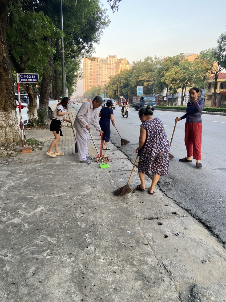 Phát huy tốt vai trò người cao tuổi trong xây dựng đô thị văn minh.