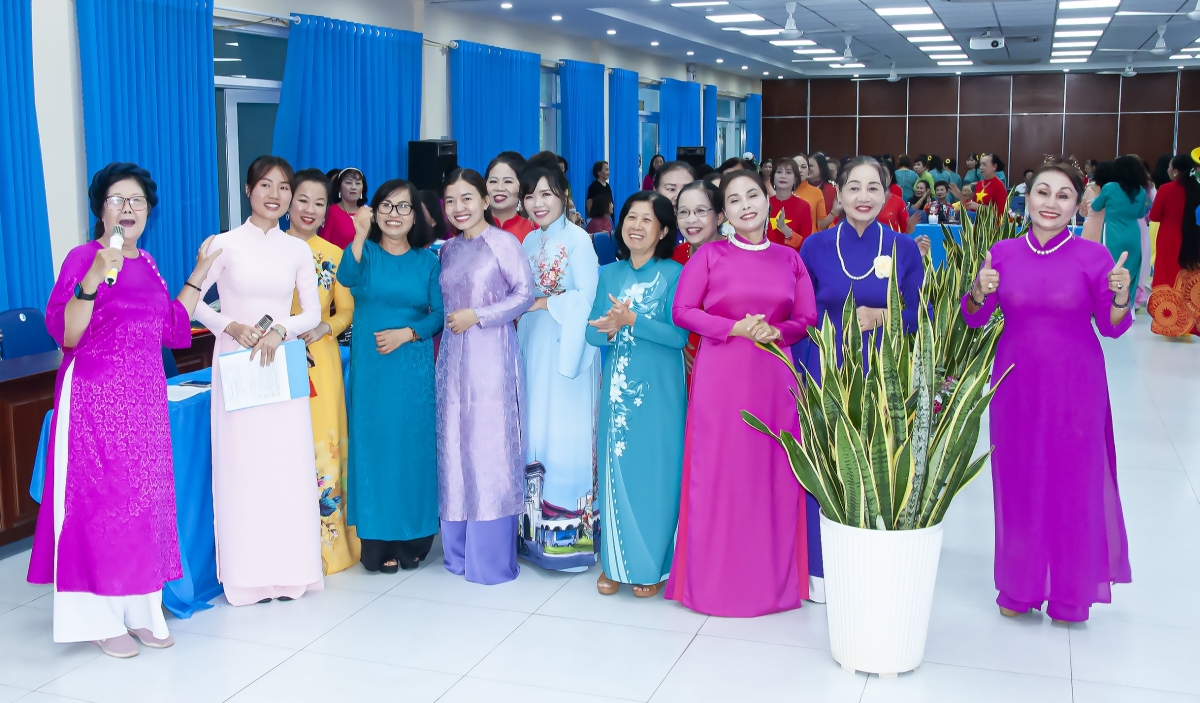 Giao lưu Duyên dáng áo dài người cao tuổi quận 10 năm 2024