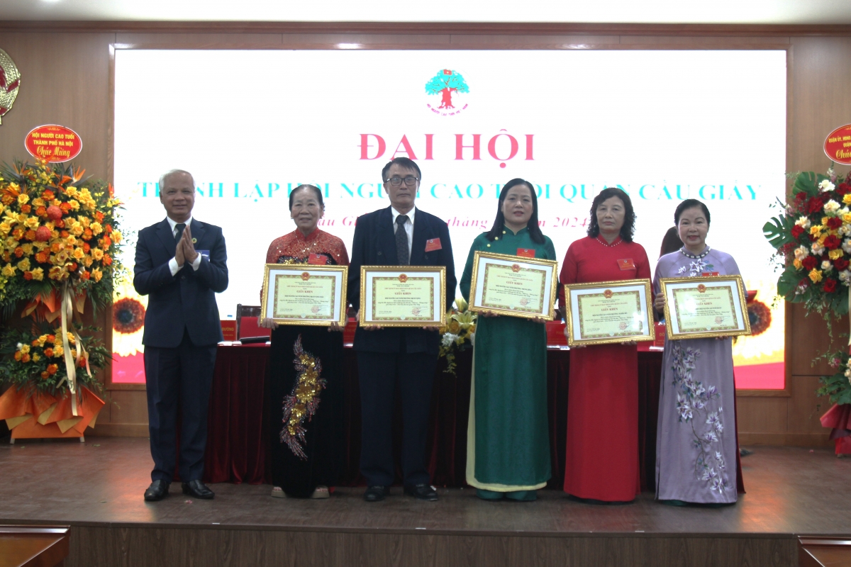 Ông Phạm Bá Vĩnh được bầu làm Chủ tịch Hội NCT quận Cầu Giấy