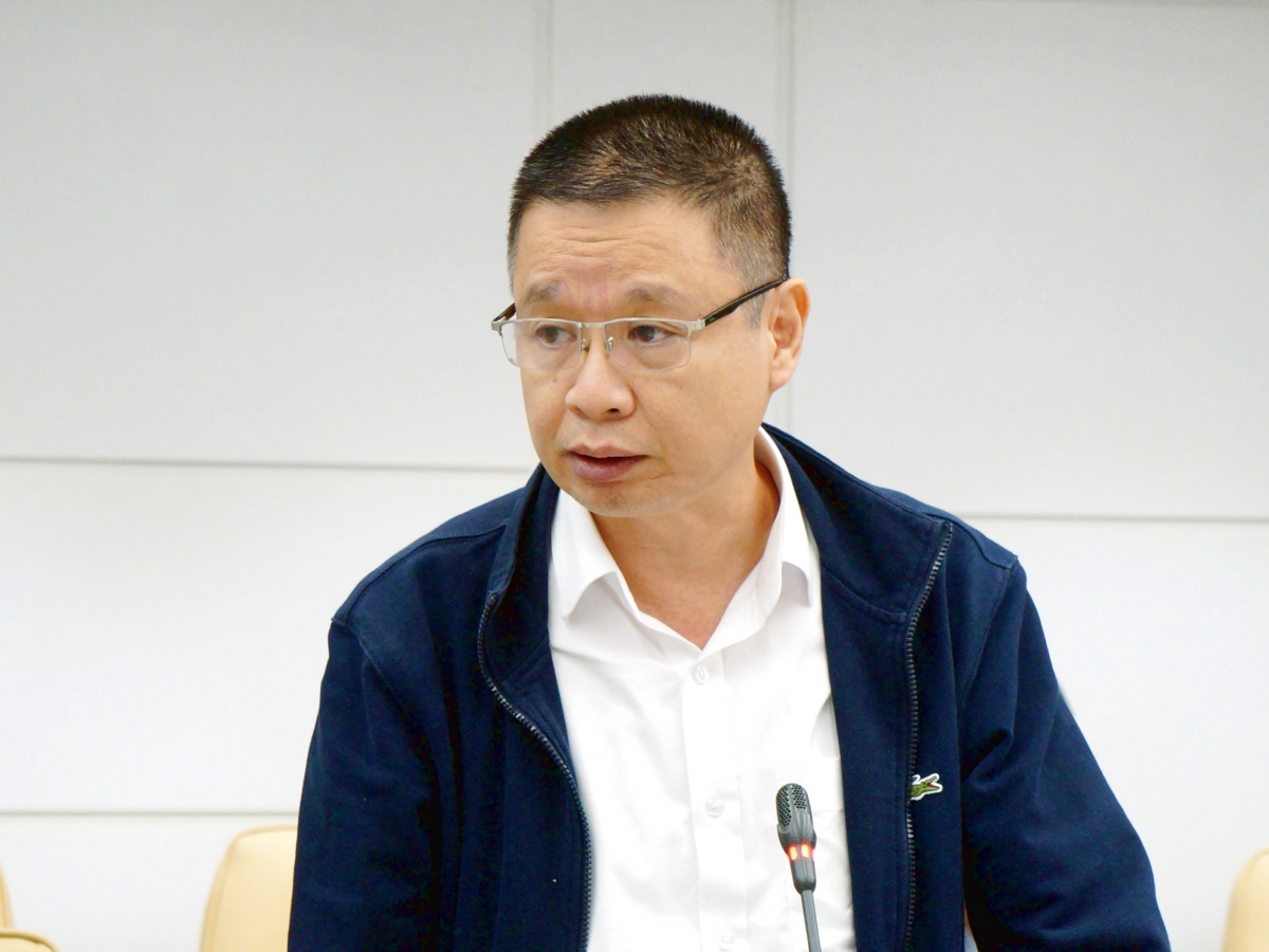 Thành viên Hội đồng thành viên EVNNPC Vũ Thế Nam làm việc với PC Thanh Hóa