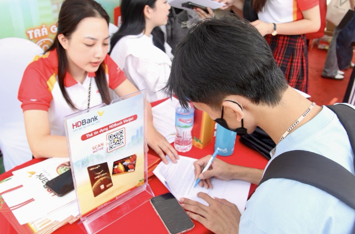 Thẻ HDBank hai năm liền tạo “cơn sốt” tại Sóng Festival