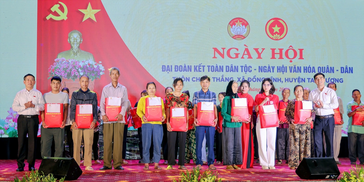 Vĩnh  Phúc: Phó Thủ tướng Hồ Đức Phớc dự Ngày hội Đại đoàn kết toàn dân tộc.